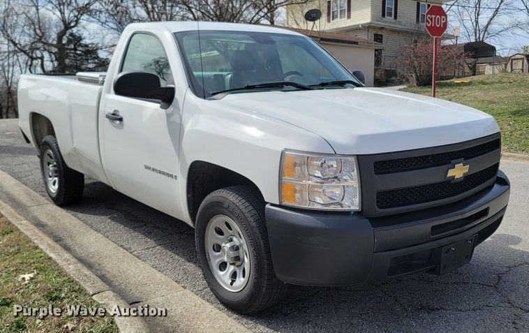 image for item MB9835 2009 Chevrolet Silverado 1500  pickup truck