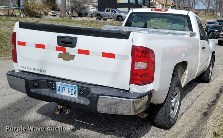 image for item MB9835 2009 Chevrolet Silverado 1500  pickup truck