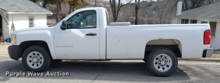 image for item MB9835 2009 Chevrolet Silverado 1500  pickup truck