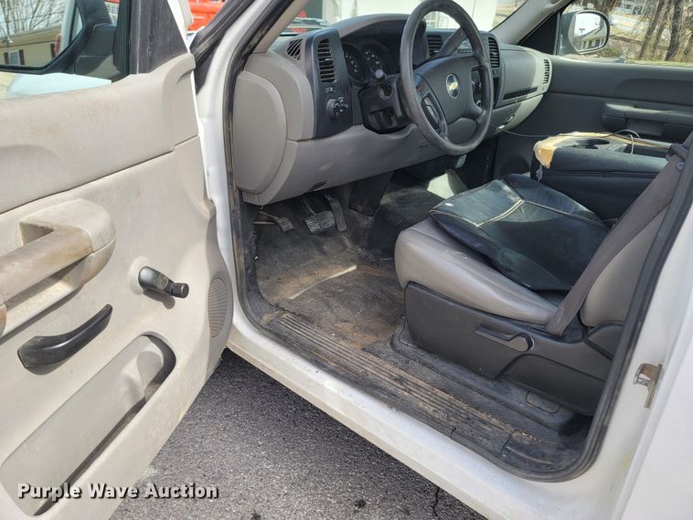 image for item MB9835 2009 Chevrolet Silverado 1500  pickup truck