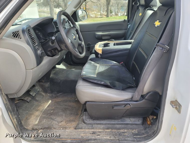 image for item MB9835 2009 Chevrolet Silverado 1500  pickup truck