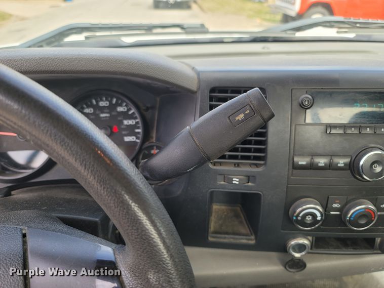 image for item MB9835 2009 Chevrolet Silverado 1500  pickup truck