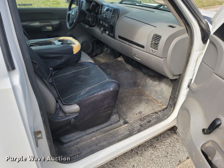 image for item MB9835 2009 Chevrolet Silverado 1500  pickup truck