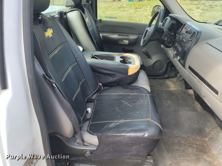 image for item MB9835 2009 Chevrolet Silverado 1500  pickup truck