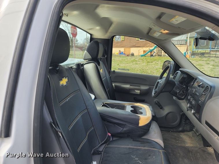 image for item MB9835 2009 Chevrolet Silverado 1500  pickup truck
