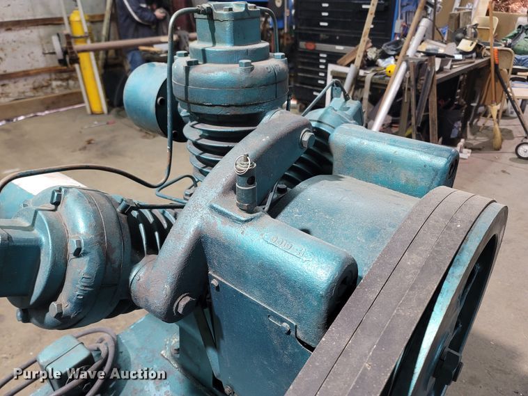 image for item MB9844 Ingersoll Rand 15T  air compressor