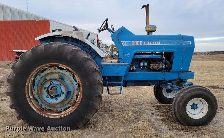 image for item MC9596 1972 Ford 8000  tractor