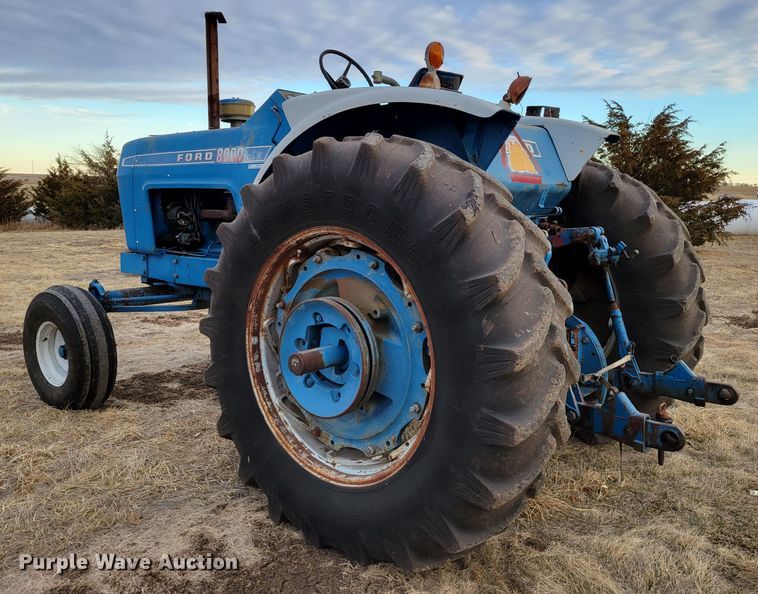 image for item MC9596 1972 Ford 8000  tractor