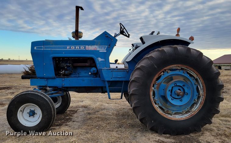 image for item MC9596 1972 Ford 8000  tractor