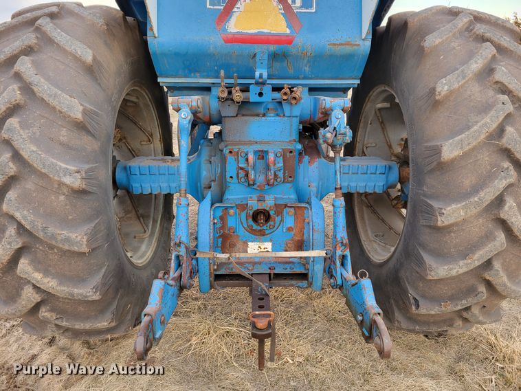 image for item MC9596 1972 Ford 8000  tractor