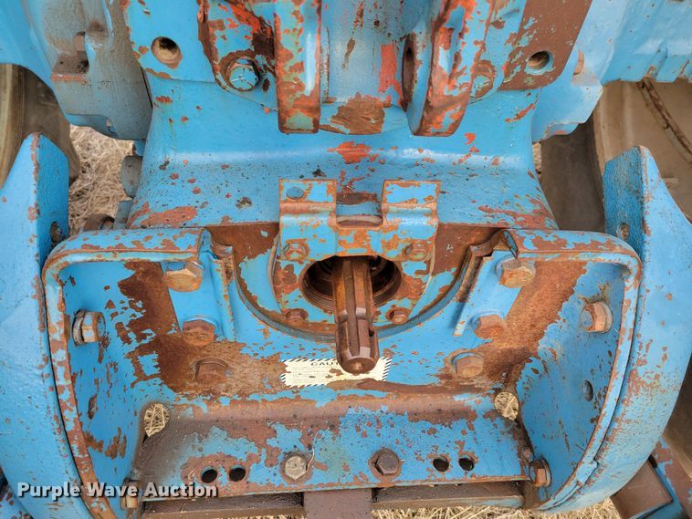 image for item MC9596 1972 Ford 8000  tractor