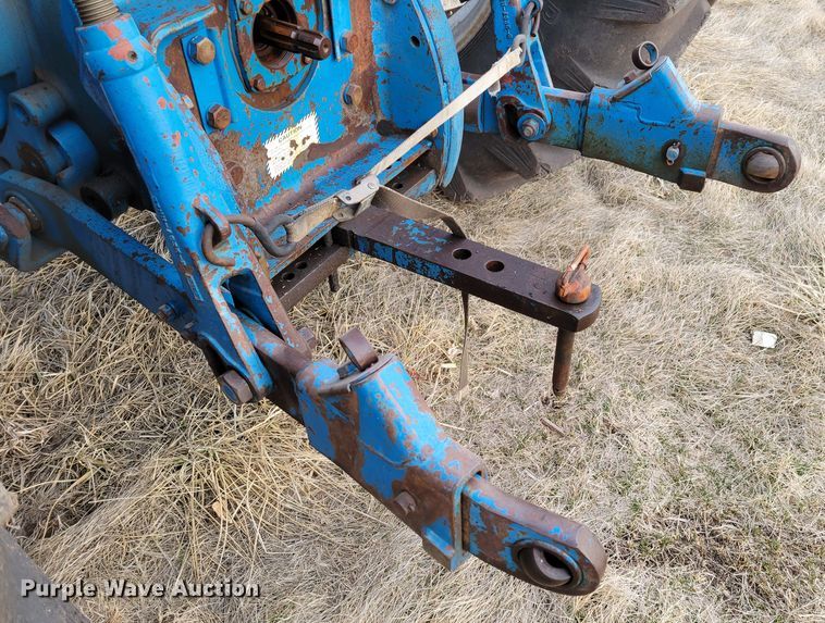 image for item MC9596 1972 Ford 8000  tractor