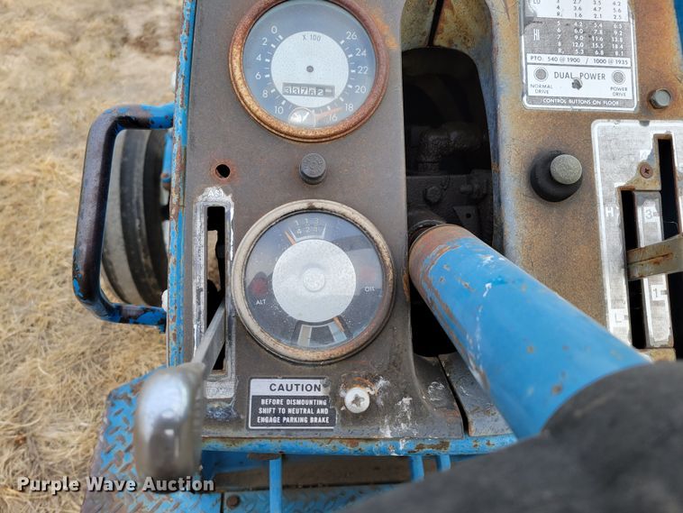 image for item MC9596 1972 Ford 8000  tractor