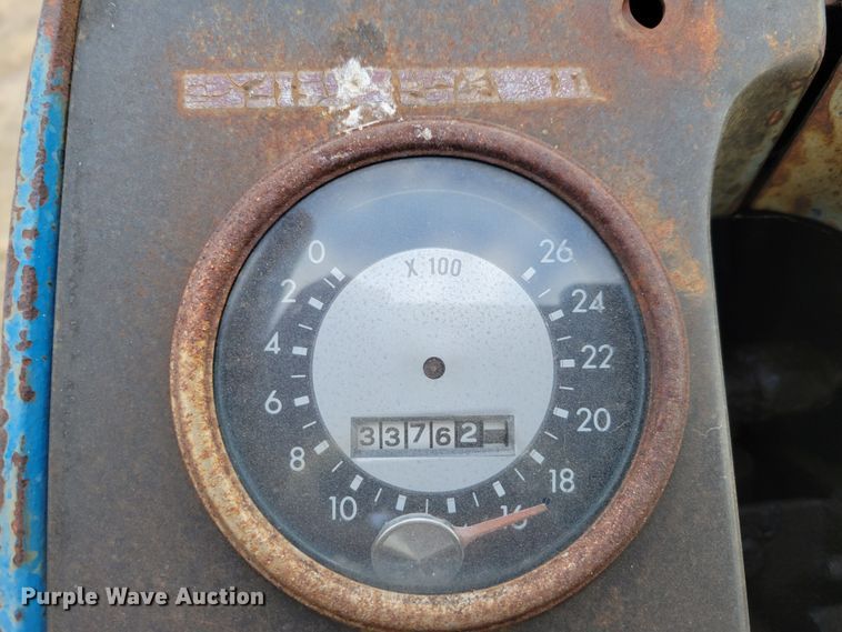 image for item MC9596 1972 Ford 8000  tractor