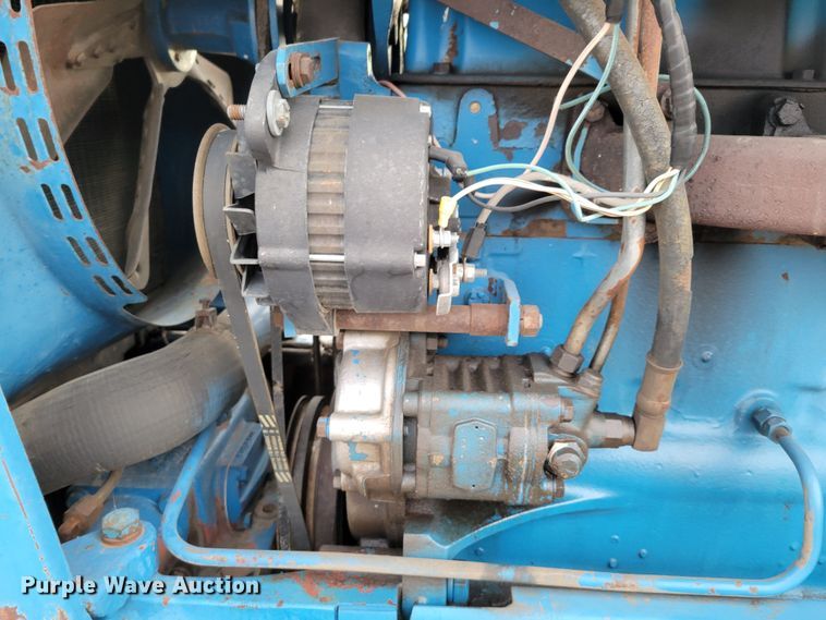 image for item MC9596 1972 Ford 8000  tractor