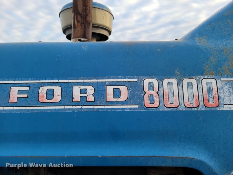 image for item MC9596 1972 Ford 8000  tractor