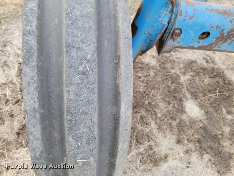 image for item MC9596 1972 Ford 8000  tractor