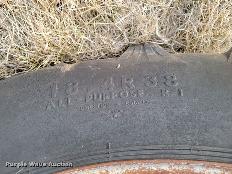 image for item MC9596 1972 Ford 8000  tractor