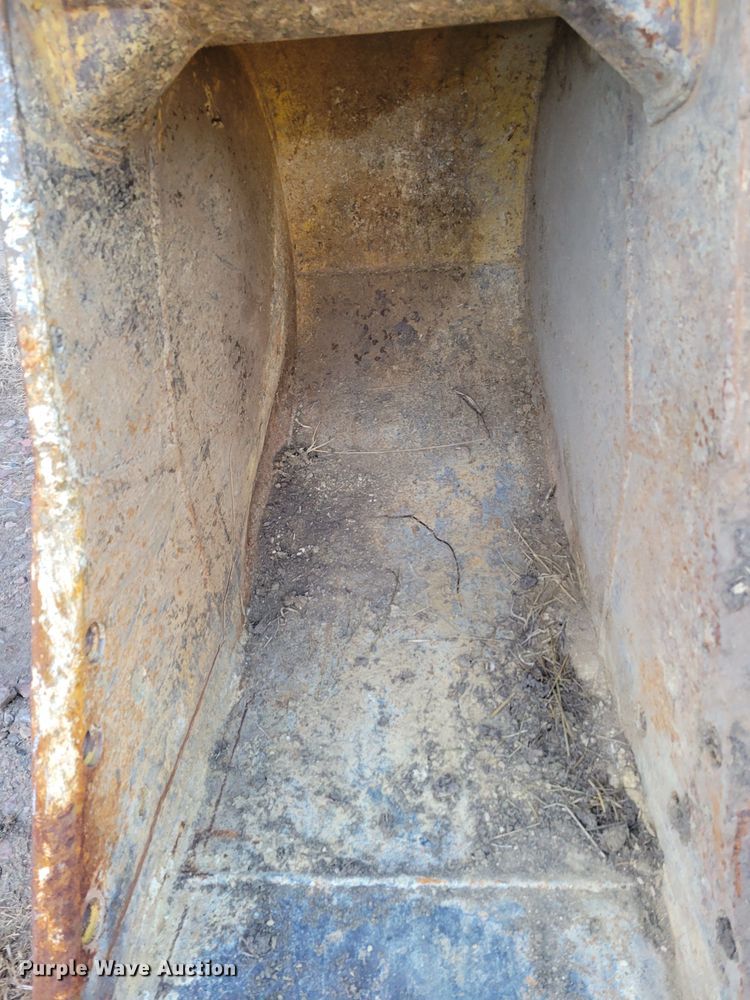 image for item MC9598 CF  excavator bucket