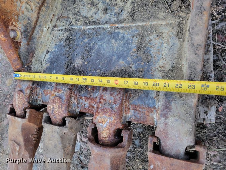 image for item MC9598 CF  excavator bucket