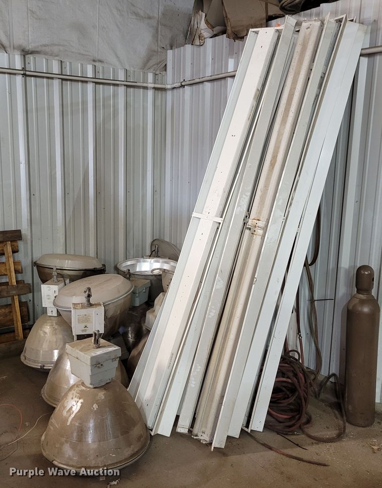 image for item MC9600 Approximately 20 light fixtures