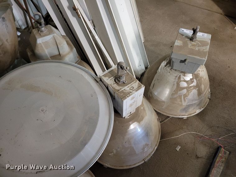 image for item MC9600 Approximately 20 light fixtures