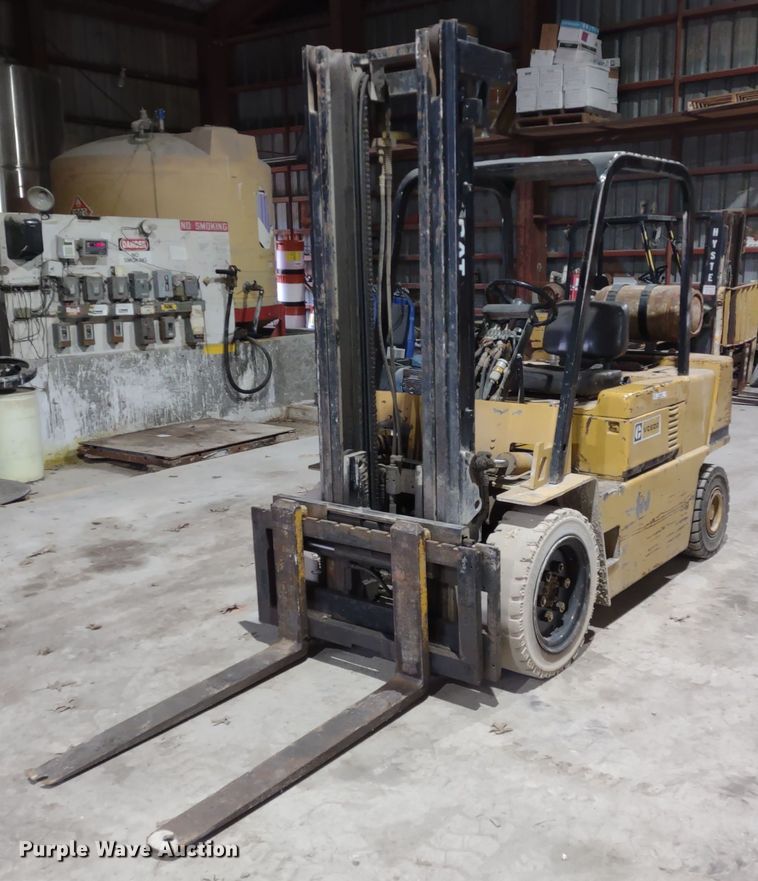 image for item MD9309 Caterpillar VC60D  forklift