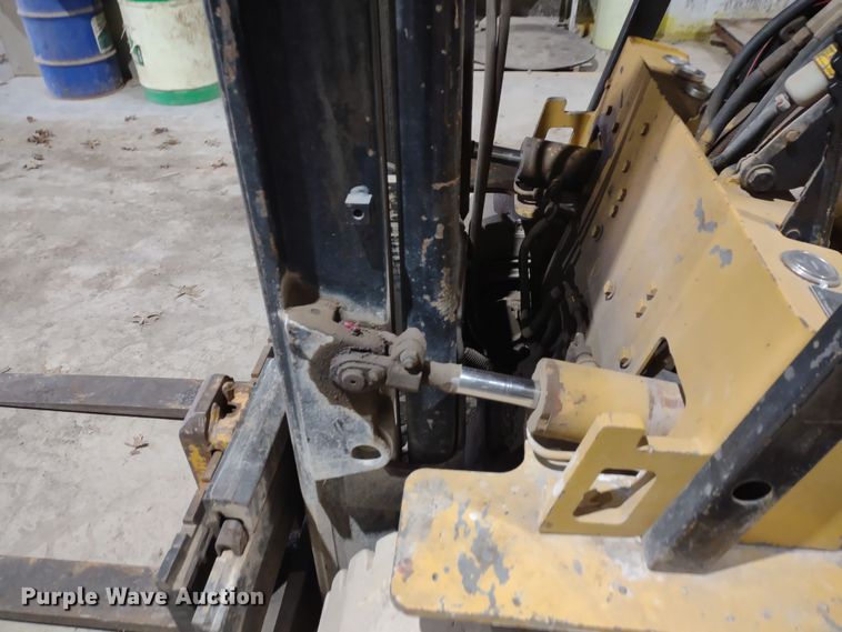 image for item MD9309 Caterpillar VC60D  forklift