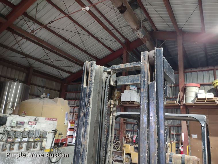 image for item MD9309 Caterpillar VC60D  forklift