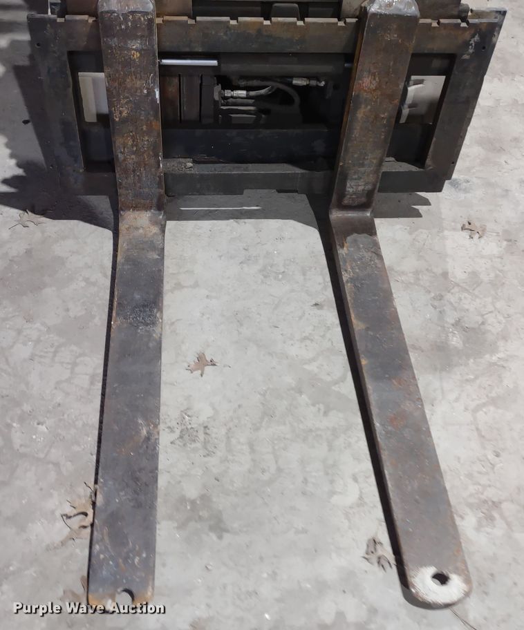 image for item MD9309 Caterpillar VC60D  forklift