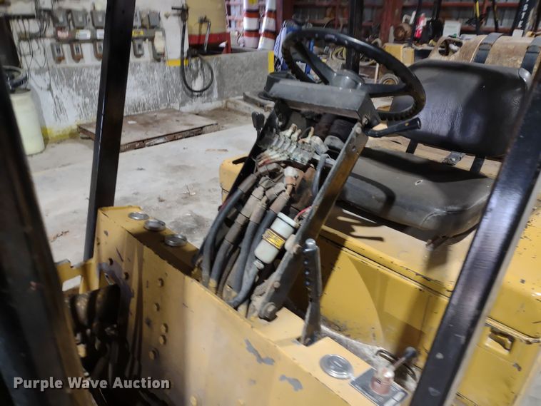 image for item MD9309 Caterpillar VC60D  forklift