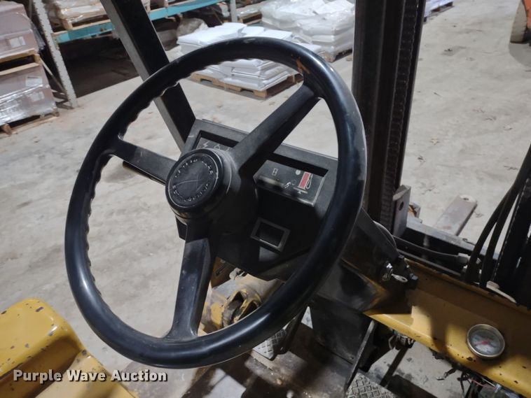 image for item MD9309 Caterpillar VC60D  forklift