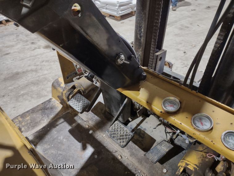 image for item MD9309 Caterpillar VC60D  forklift