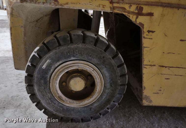 image for item MD9309 Caterpillar VC60D  forklift