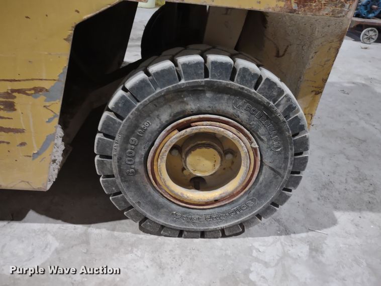 image for item MD9309 Caterpillar VC60D  forklift