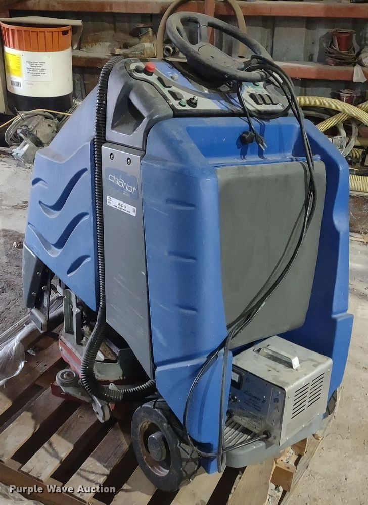 image for item MD9310 Windsor Chariot CSX24  floor scrubber