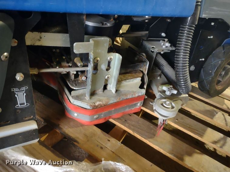 image for item MD9310 Windsor Chariot CSX24  floor scrubber