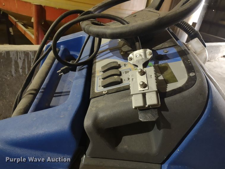 image for item MD9310 Windsor Chariot CSX24  floor scrubber