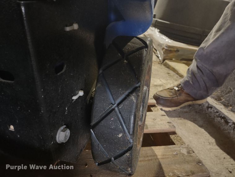 image for item MD9310 Windsor Chariot CSX24  floor scrubber