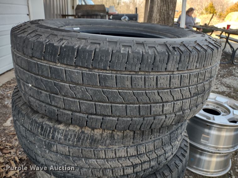 image for item MD9402 (4) Falken Wildpeak 265/70R17 tires and wheels