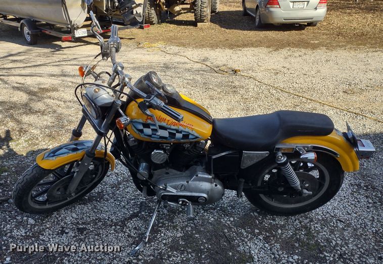 image for item MD9403 1985 Harley Davidson Roadster  motorcycle