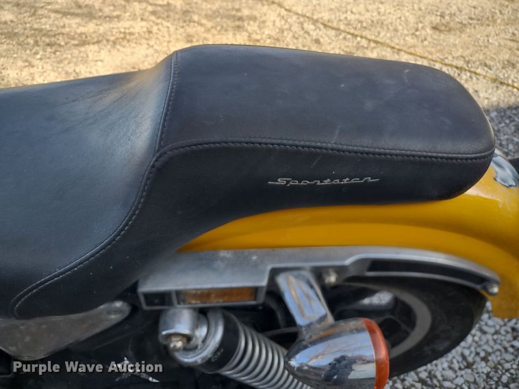 image for item MD9403 1985 Harley Davidson Roadster  motorcycle