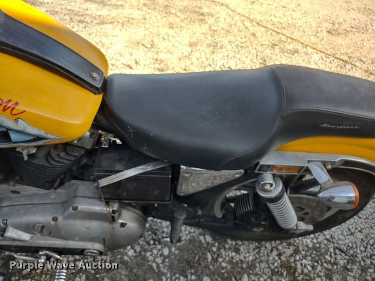 image for item MD9403 1985 Harley Davidson Roadster  motorcycle