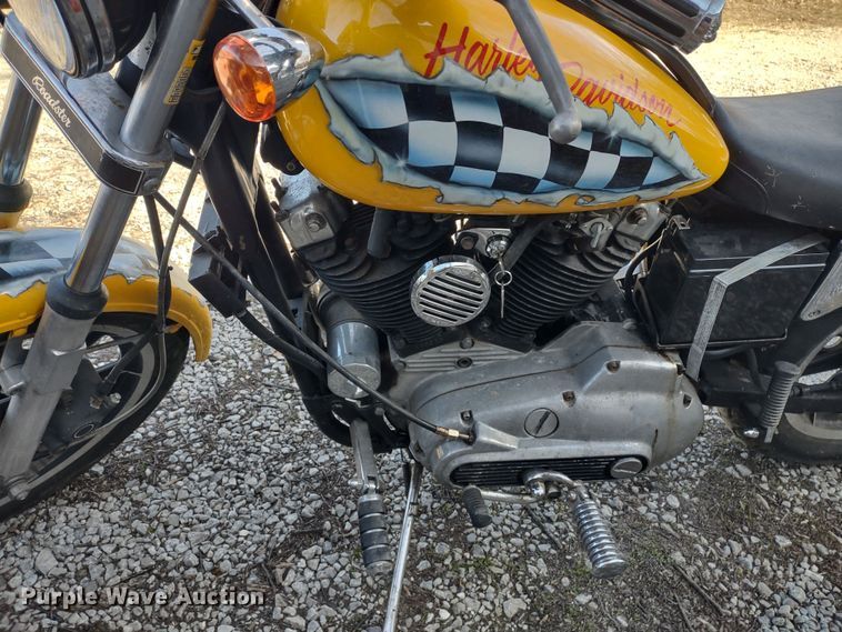 image for item MD9403 1985 Harley Davidson Roadster  motorcycle