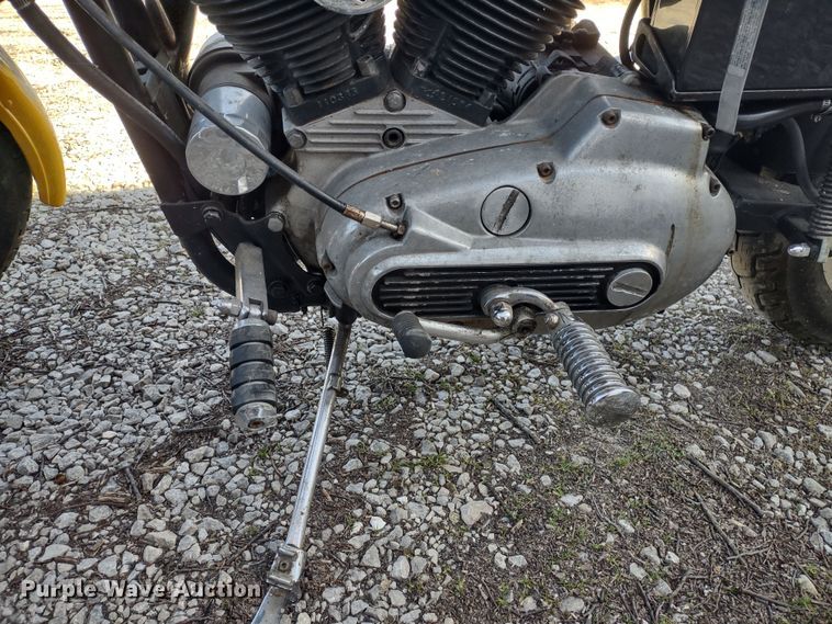 image for item MD9403 1985 Harley Davidson Roadster  motorcycle