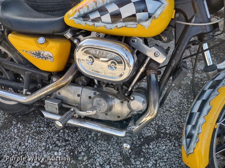 image for item MD9403 1985 Harley Davidson Roadster  motorcycle