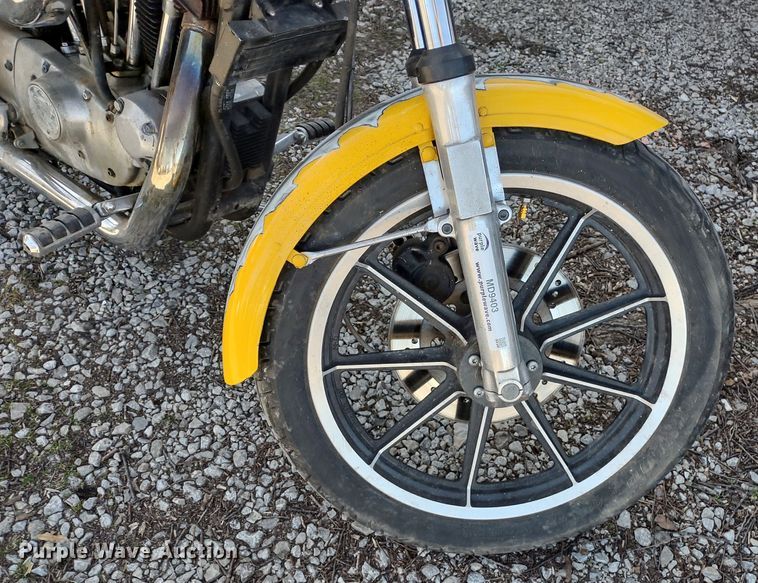 image for item MD9403 1985 Harley Davidson Roadster  motorcycle