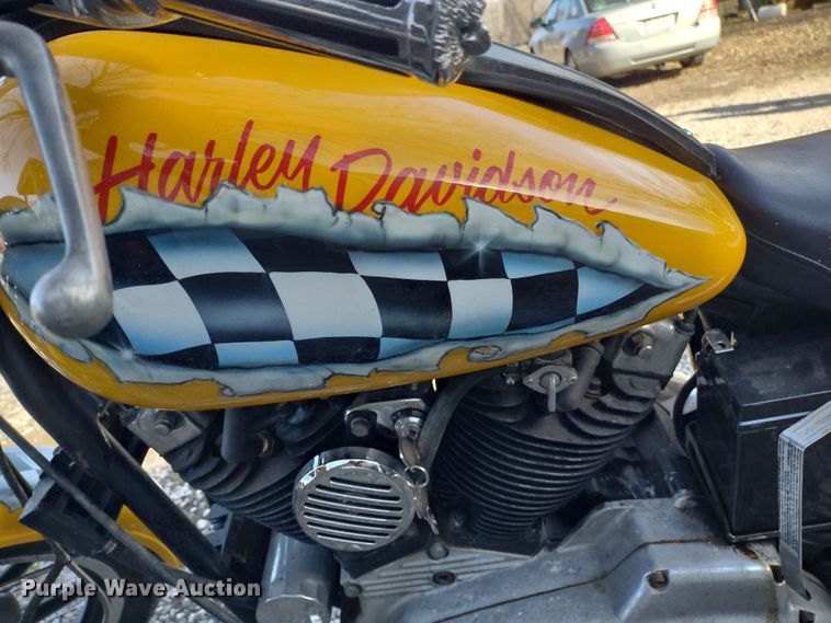 image for item MD9403 1985 Harley Davidson Roadster  motorcycle