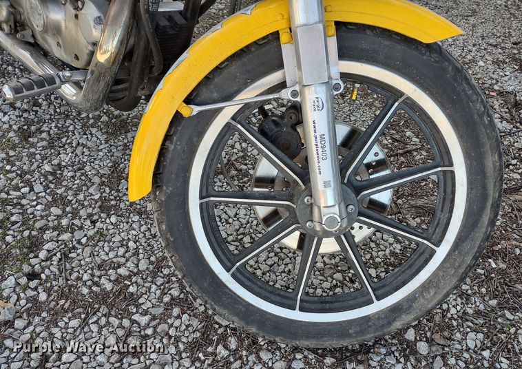 image for item MD9403 1985 Harley Davidson Roadster  motorcycle