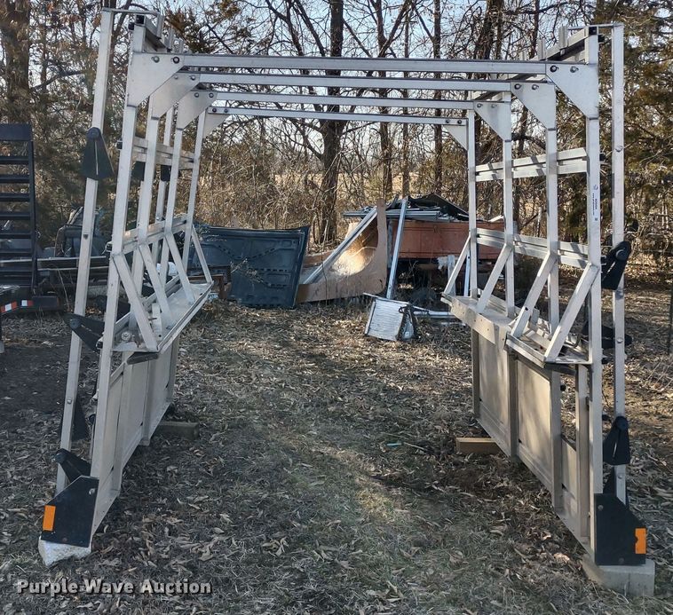 image for item MD9404 Unruh Fab  glass rack